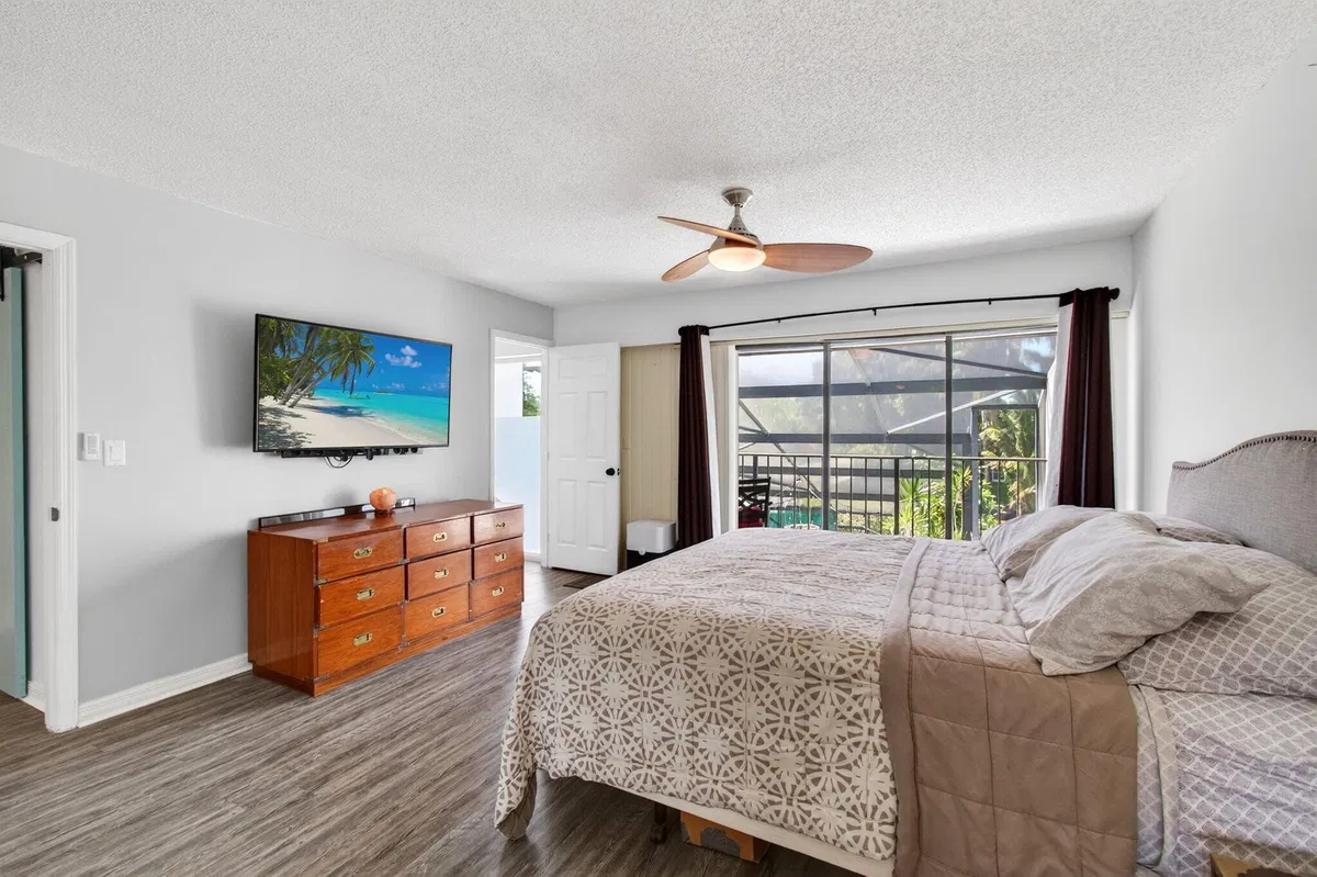 Residence photo 43