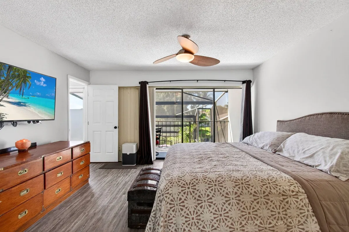 Residence photo 58