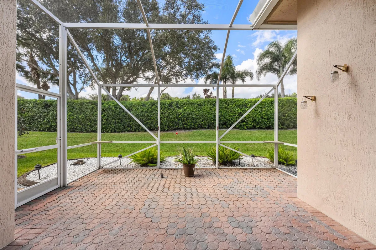 Residence photo 31