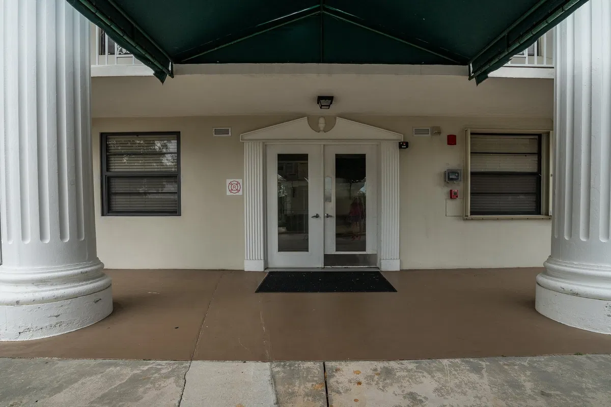  Unit 403 photo 52