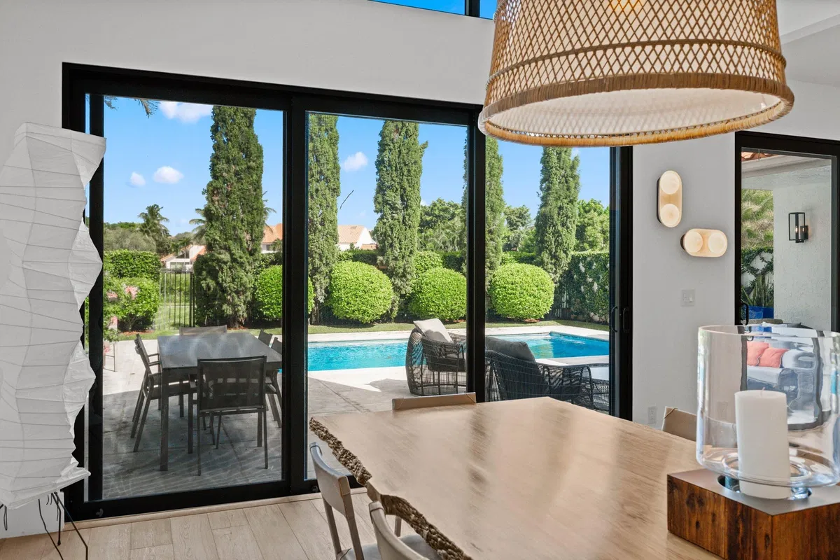 Windsor Way Residence photo 7