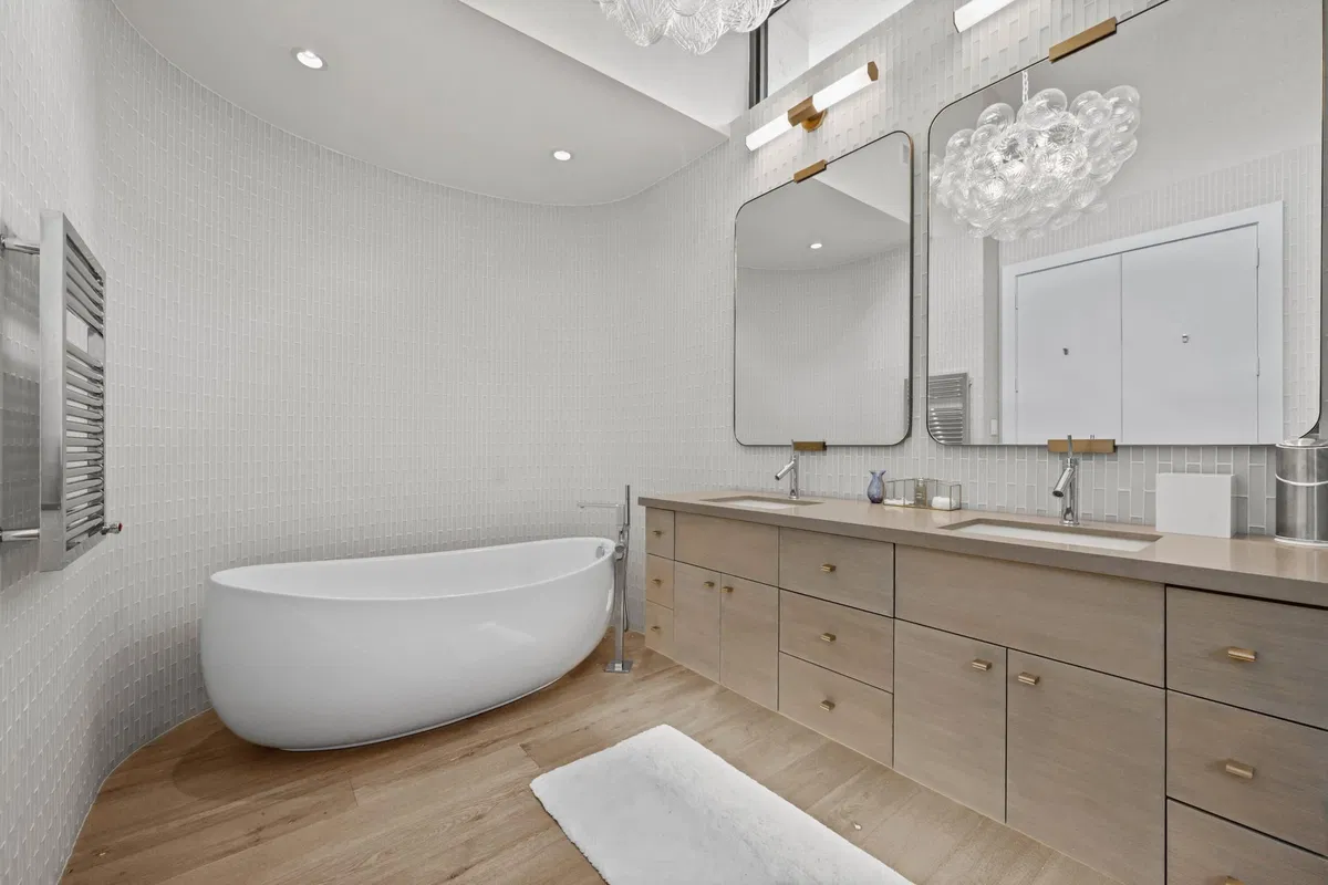 Windsor Way Residence photo 28
