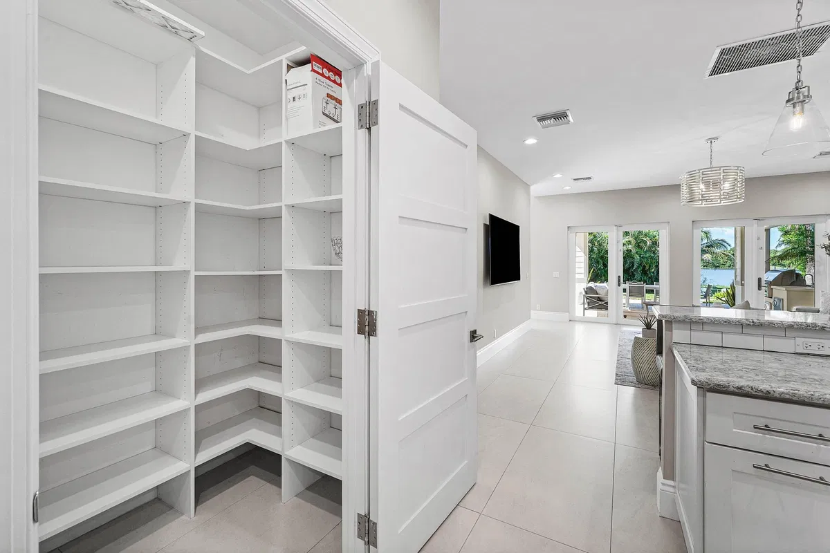 Residence photo 25