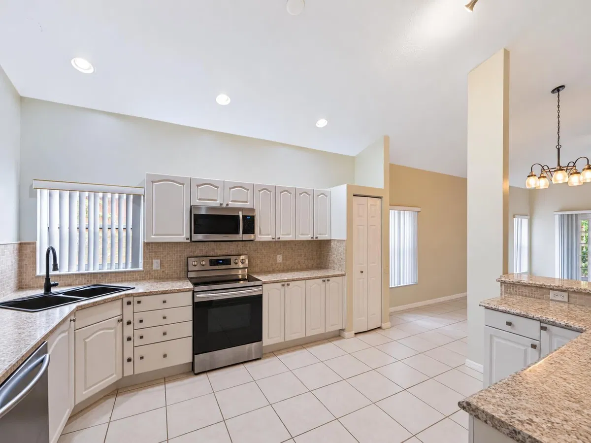 Residence photo 7