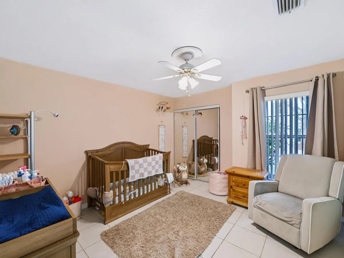 Residence photo 28