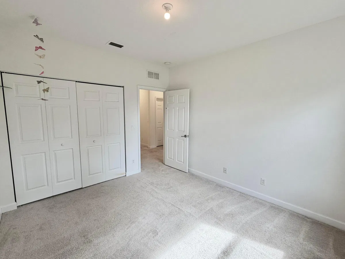  Residence photo 19