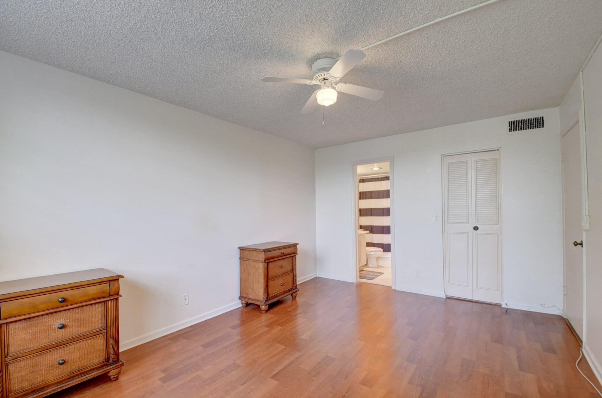 Unit 408 photo 31