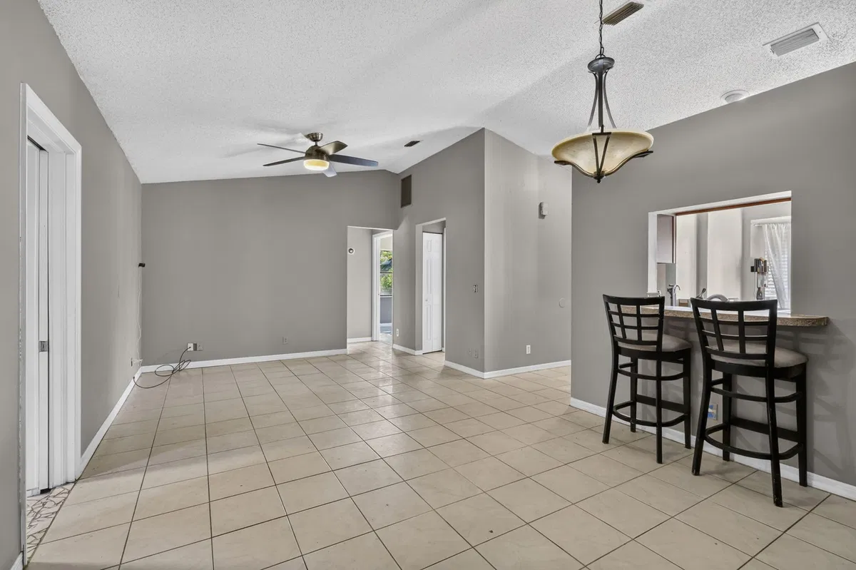 Residence photo 10