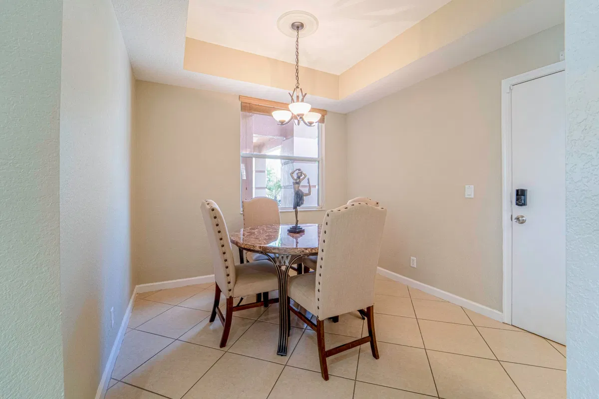 Residence photo 10