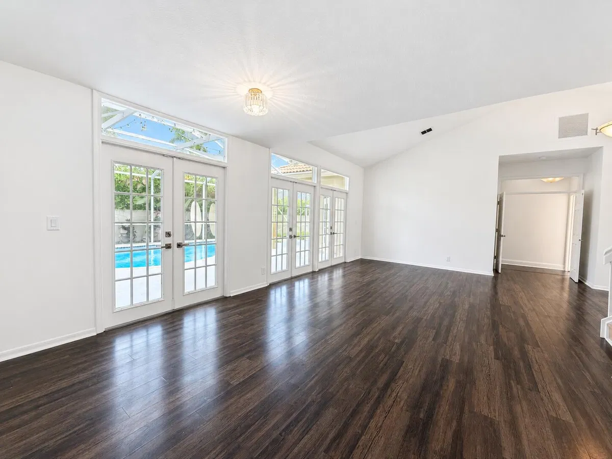 Residence photo 25