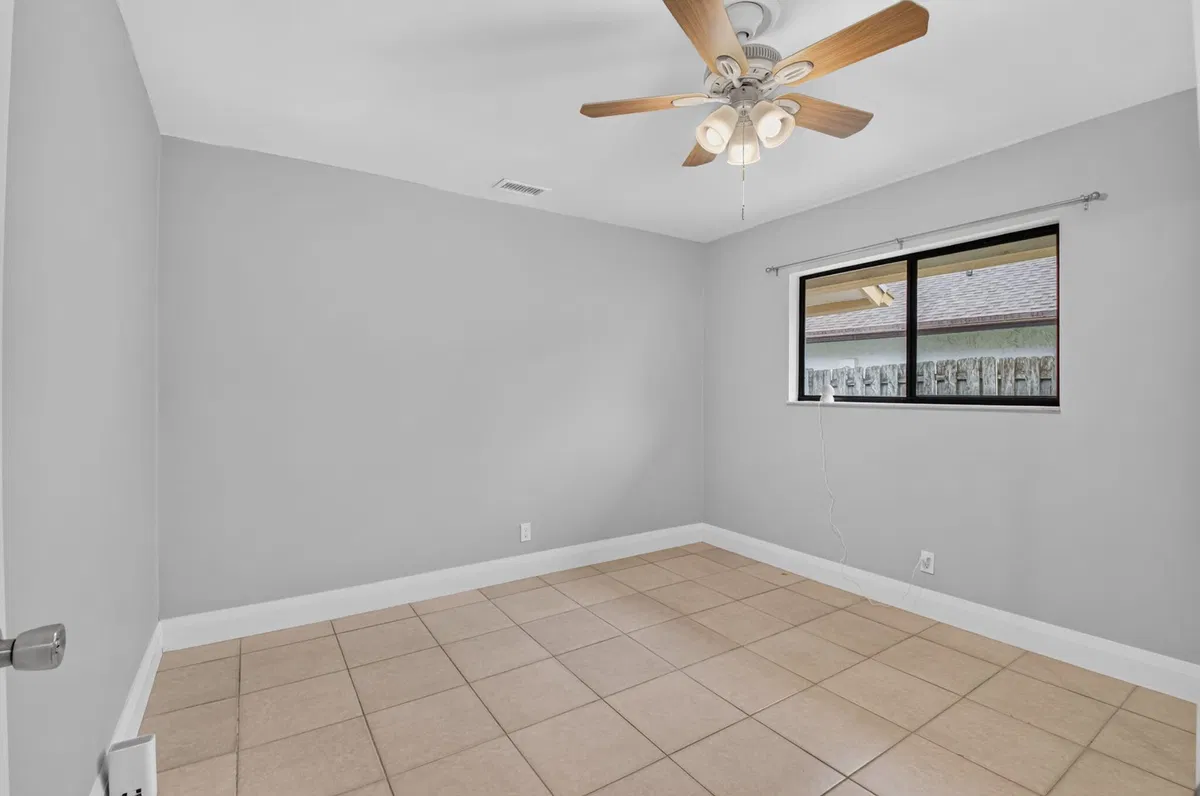 Residence photo 28