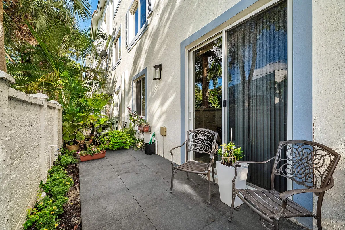 Residence photo 34