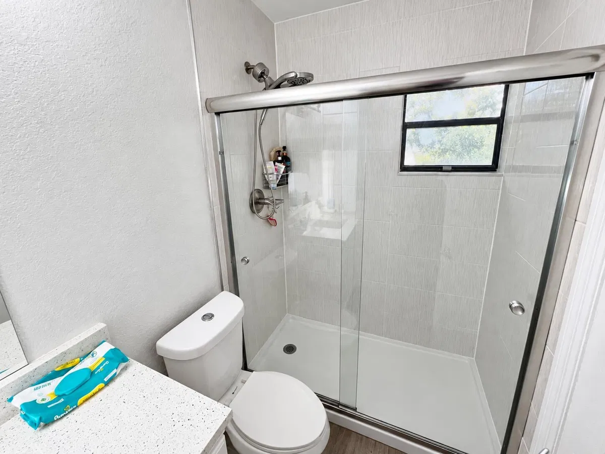  Unit 1560 photo 19