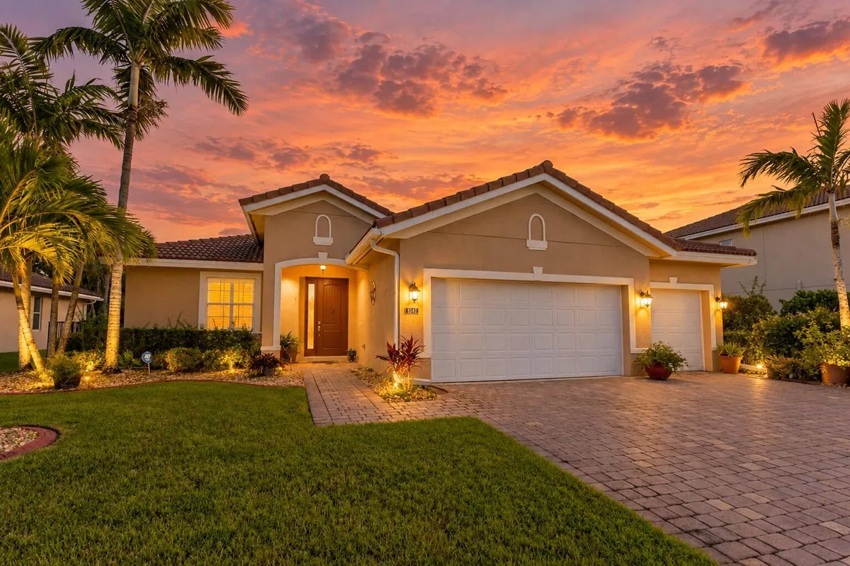 Residence photo 4