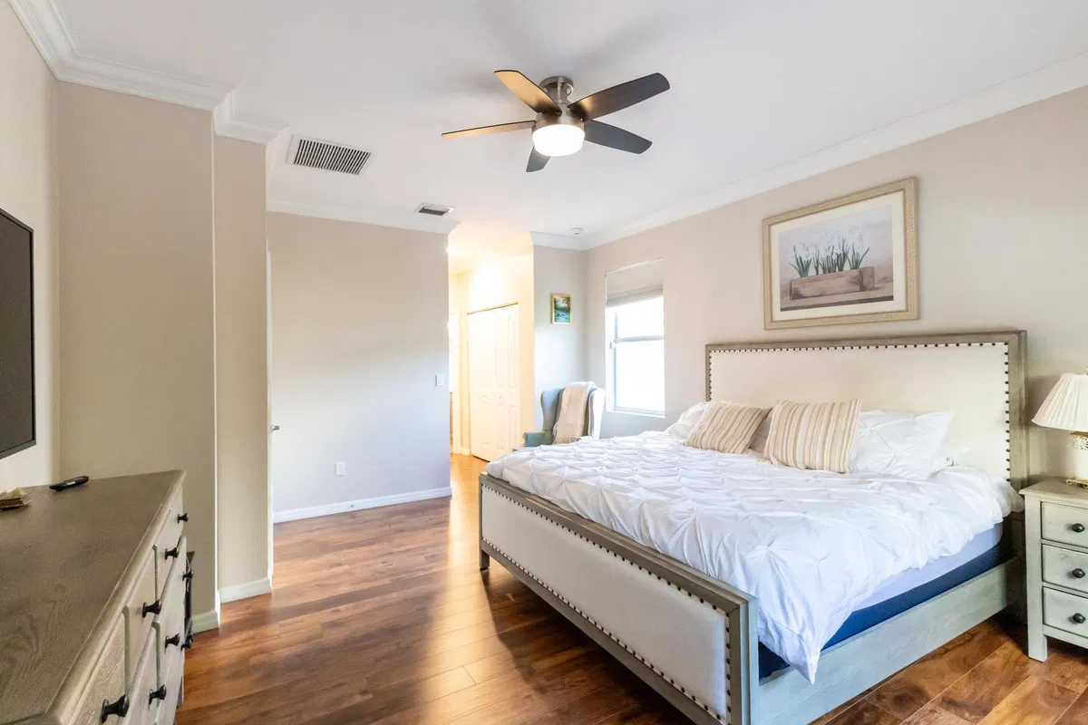 Residence photo 28