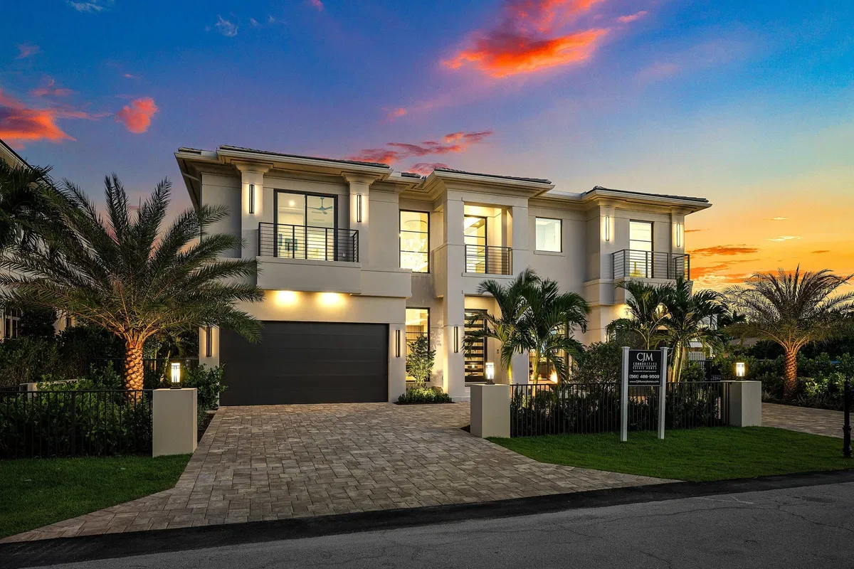 Golden Harbour Residence photo 52