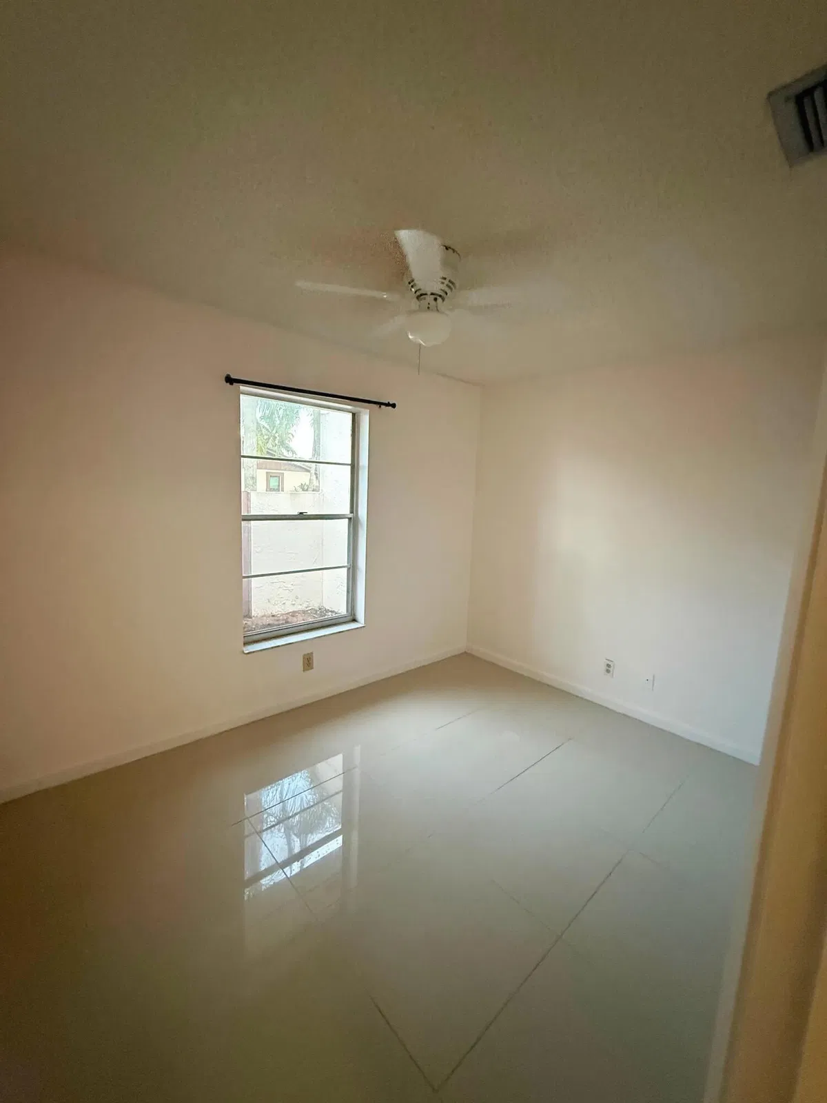  Residence photo 19
