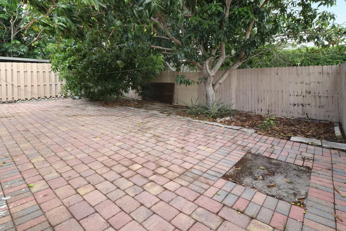  Residence photo 28