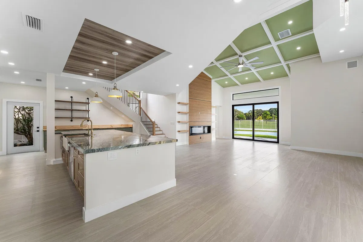 Eastpointe Country Club Residence photo 7
