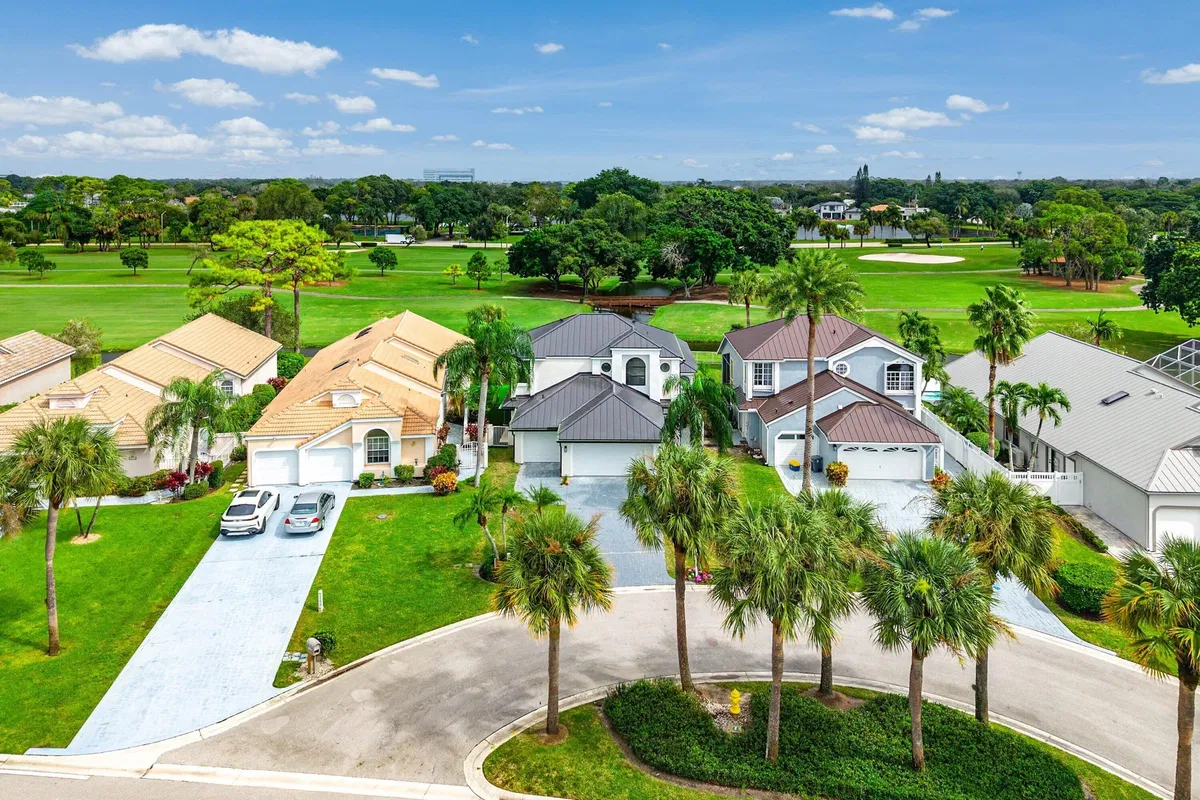 Eastpointe Country Club Residence photo 40