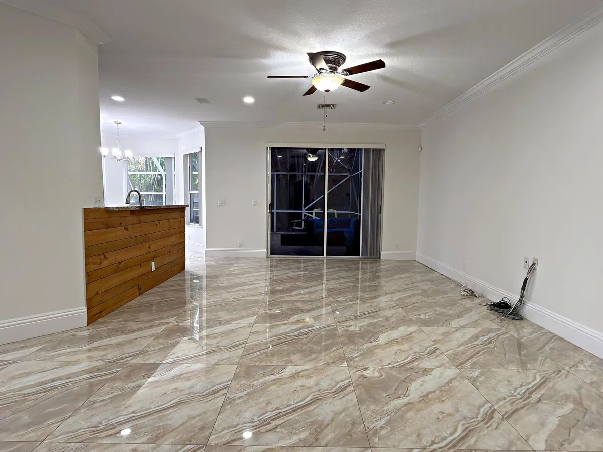  Residence photo 19