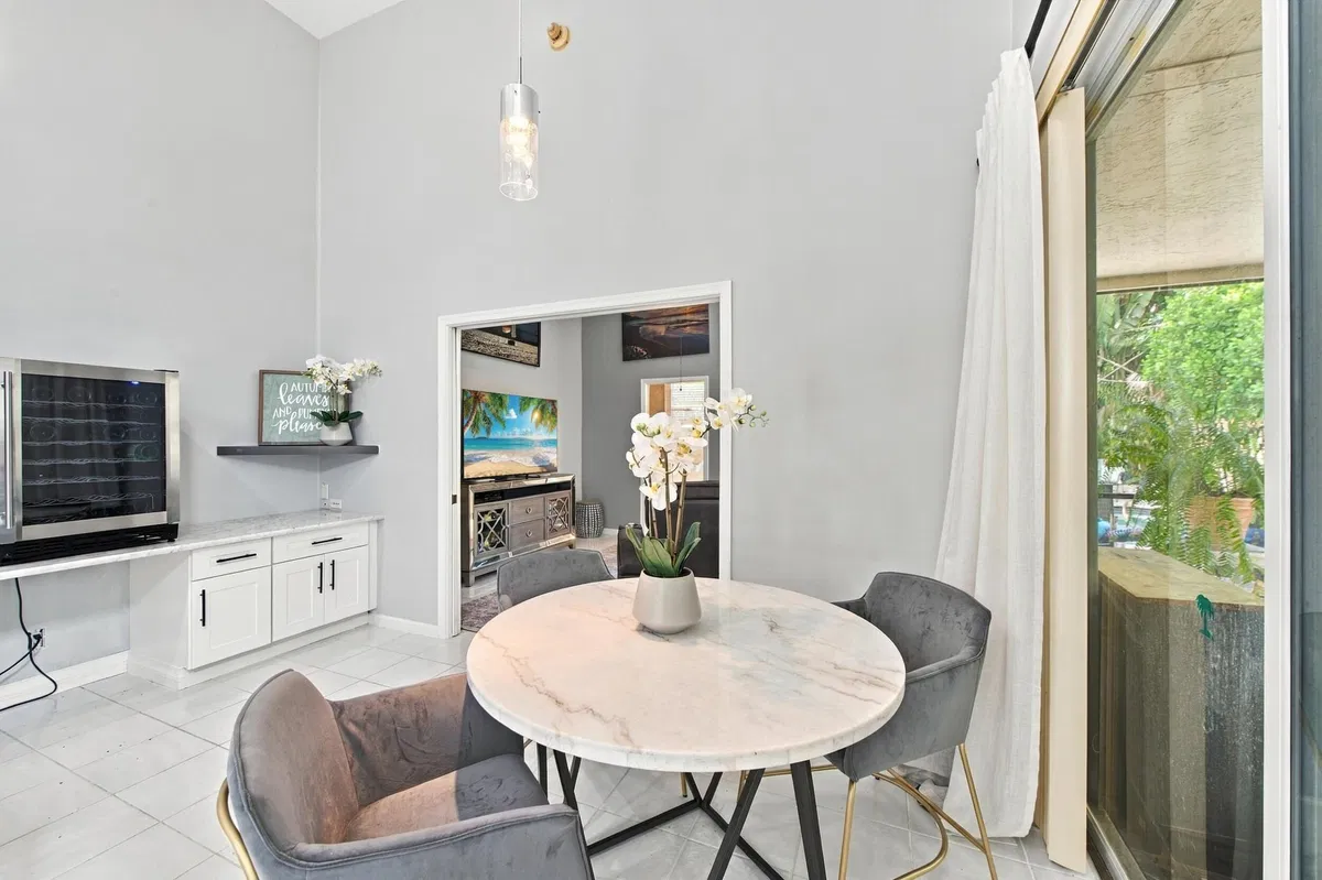  Residence photo 10