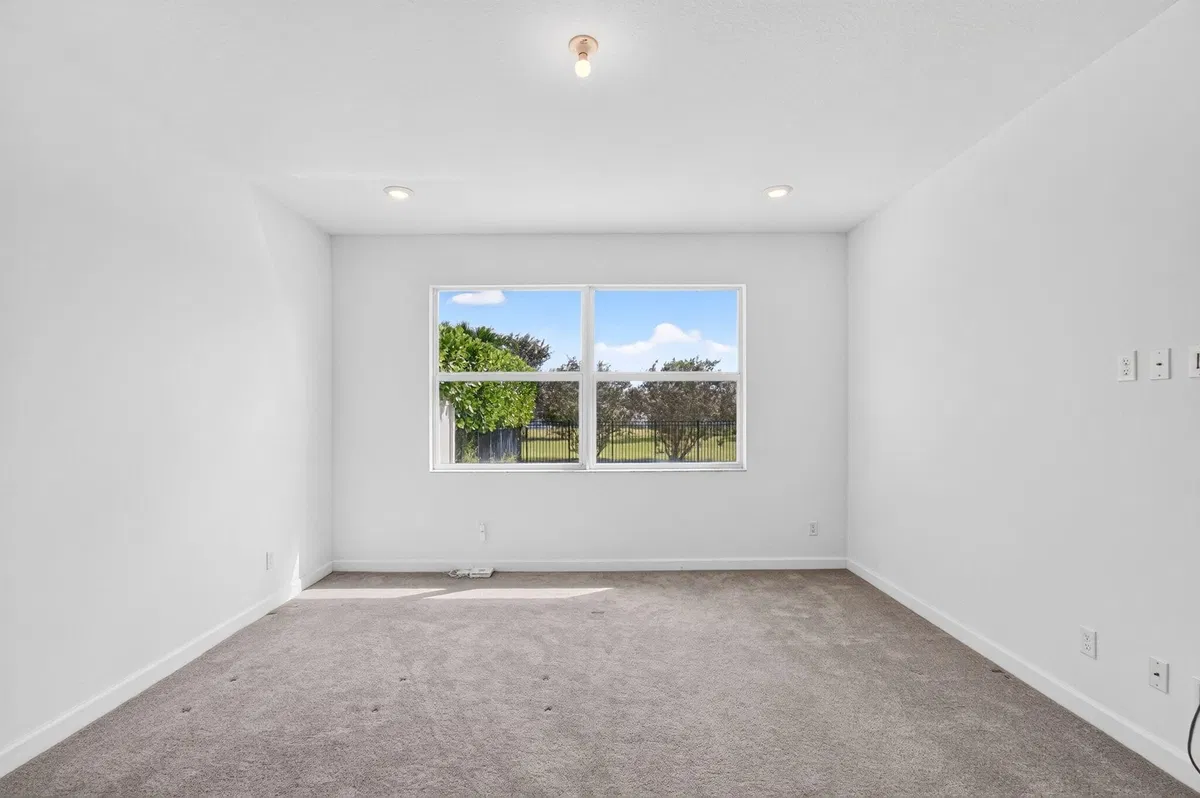 Residence photo 10