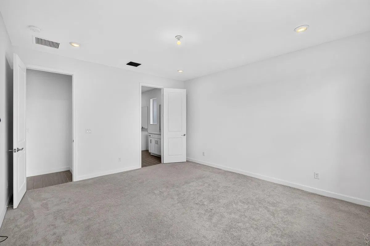 Residence photo 58