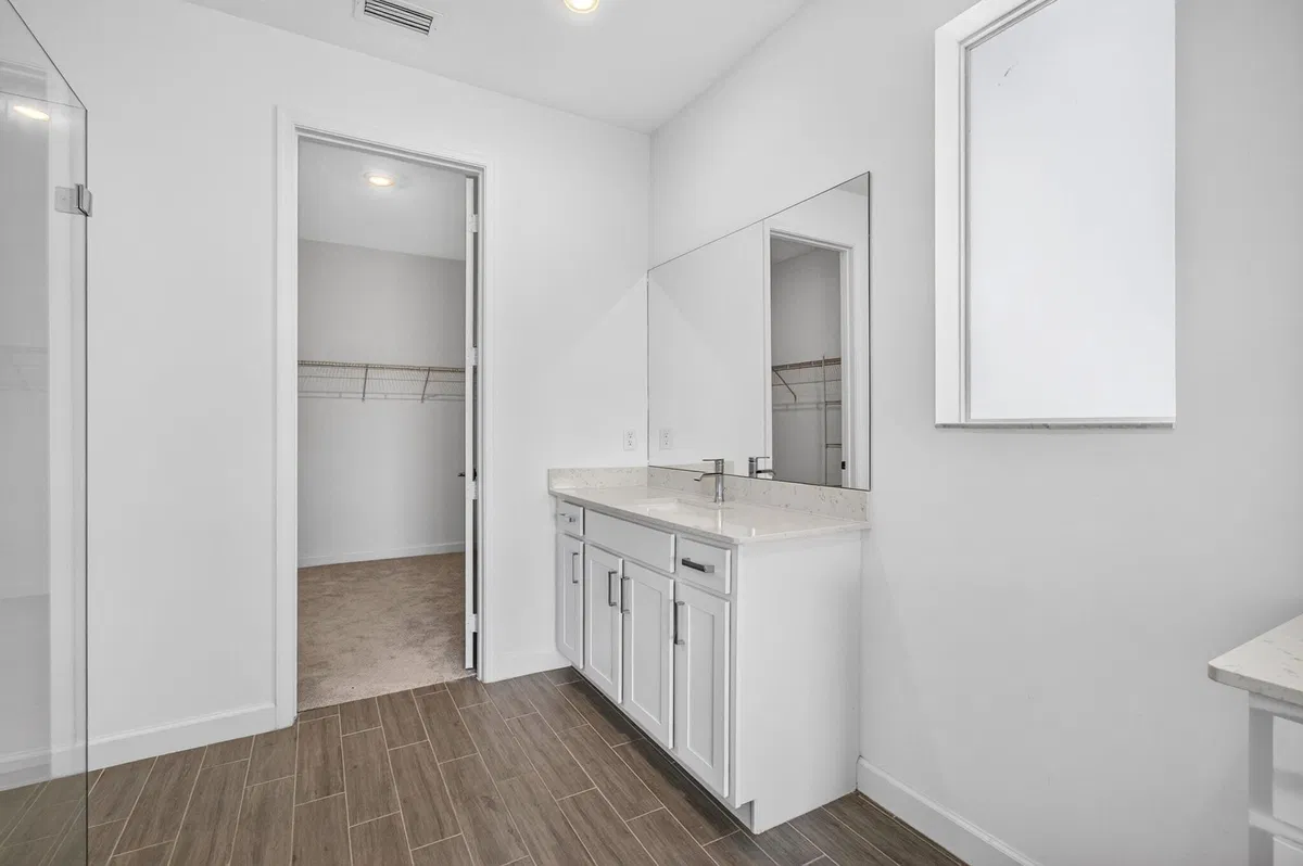 Residence photo 61