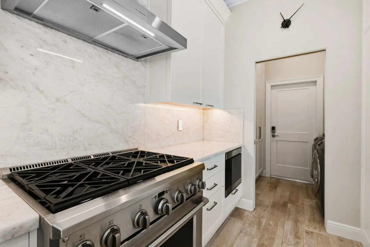 Residence photo 22