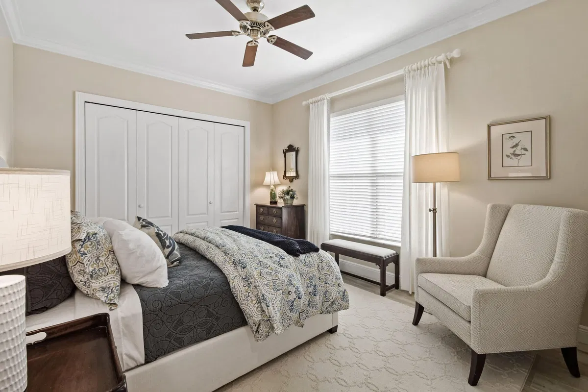 Residence photo 43