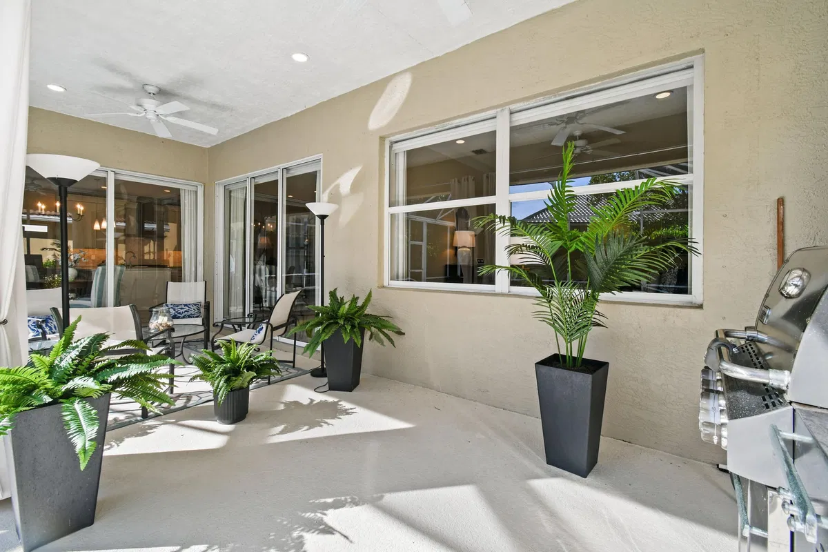 Residence photo 61