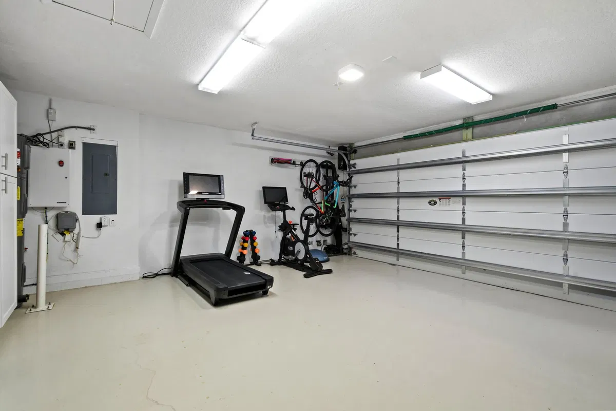 Residence photo 67
