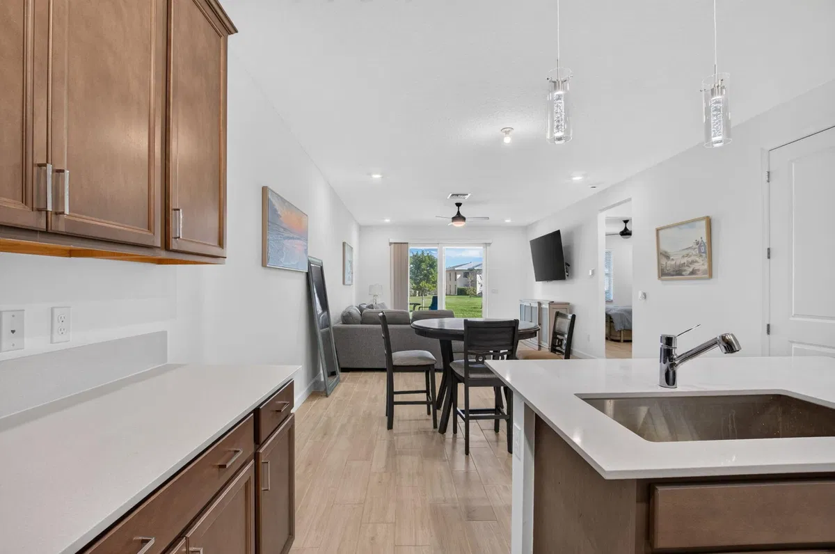 Residence photo 10