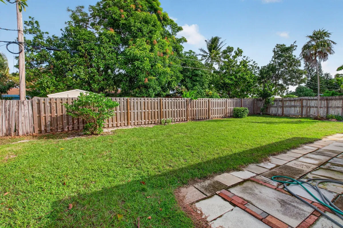 Residence photo 34