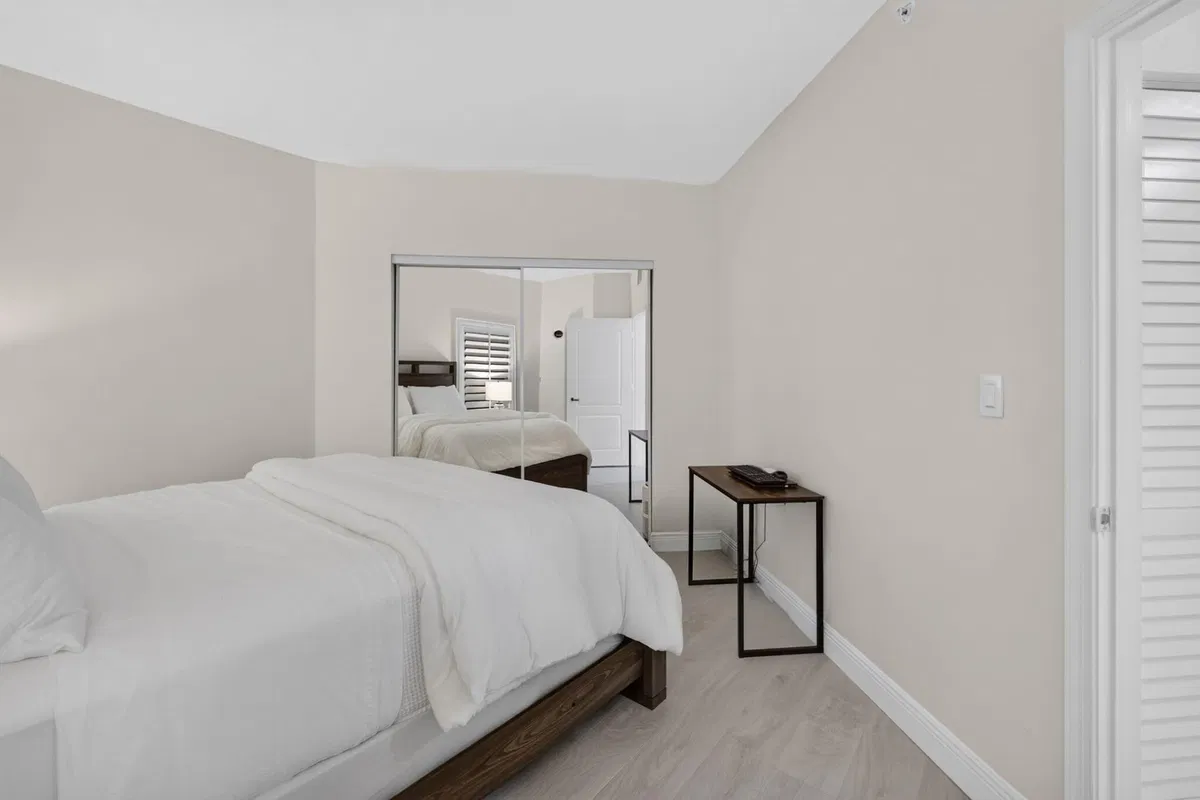 Unit 104 photo 31