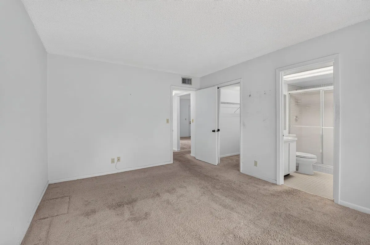 Unit 314 photo 19