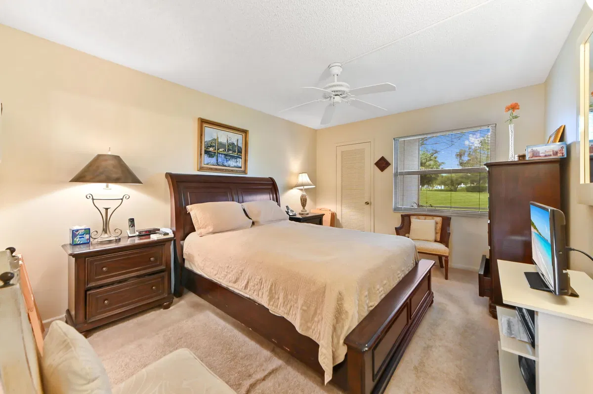 Residence photo 10