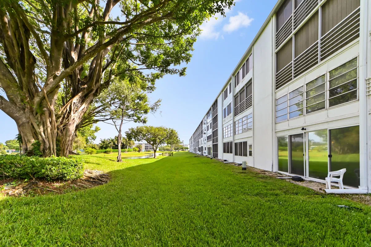 Residence photo 19