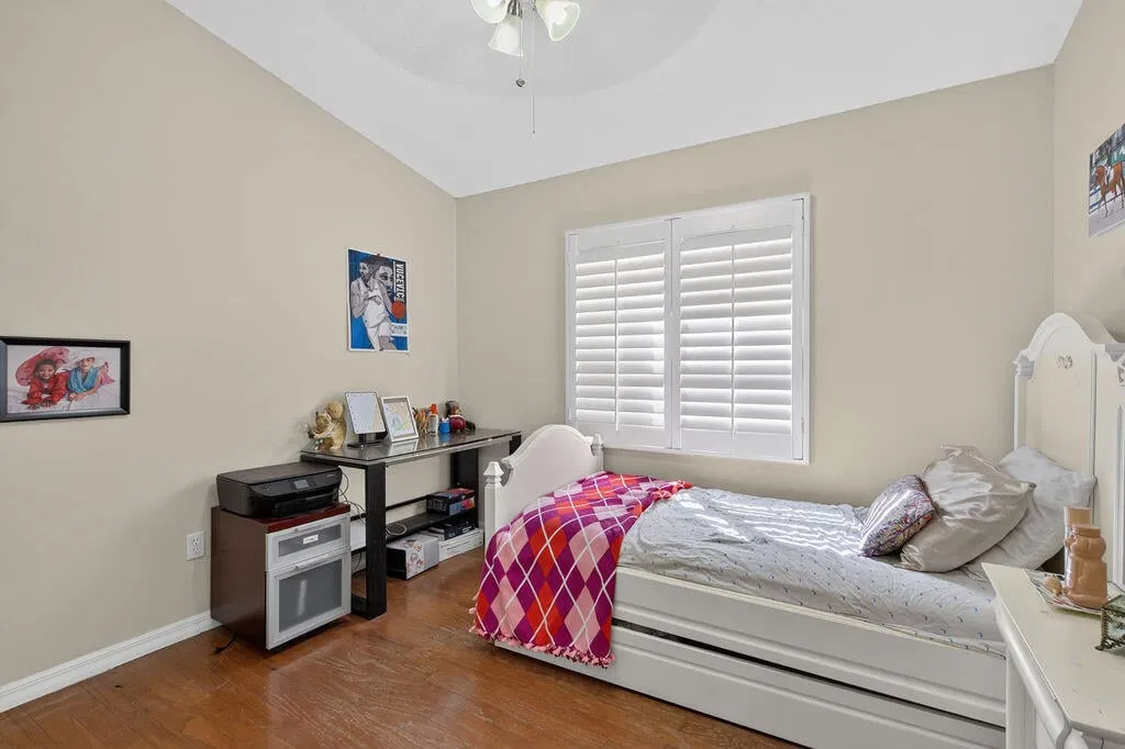  Residence photo 37