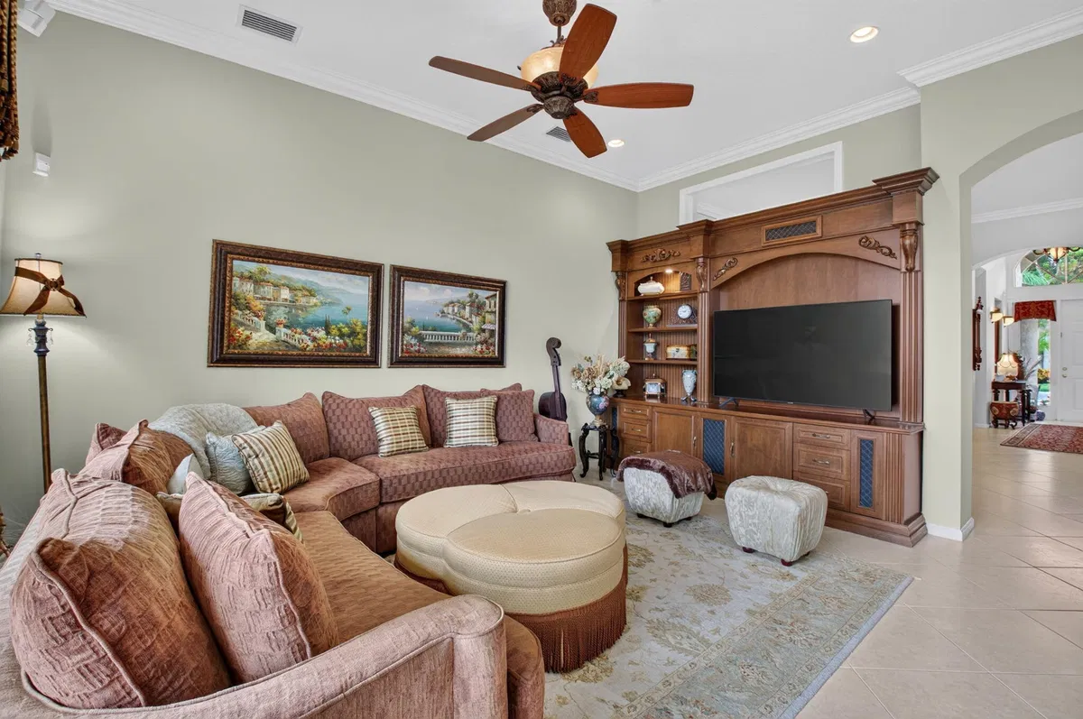 Residence photo 22