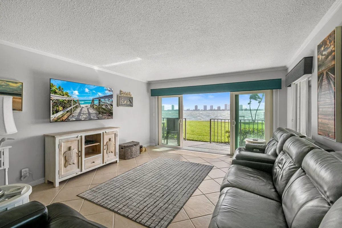 801 Lake Shore Unit 109