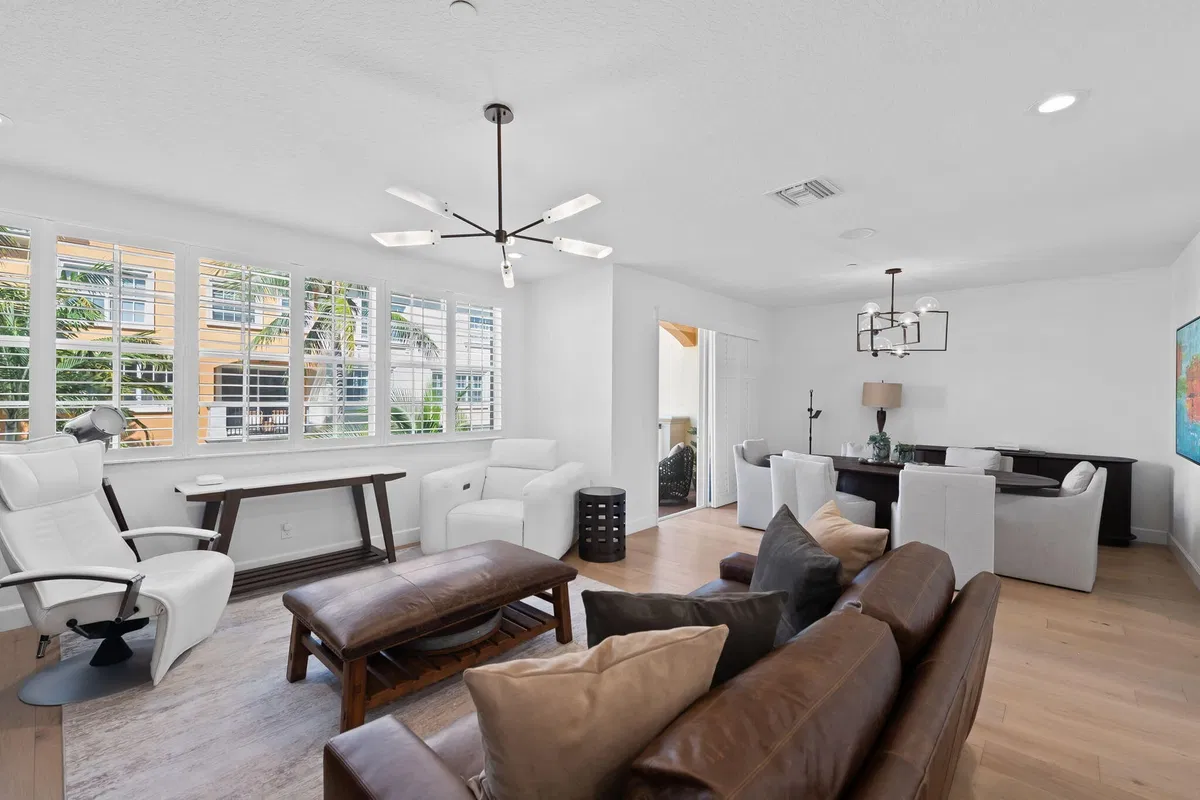 Residence photo 10