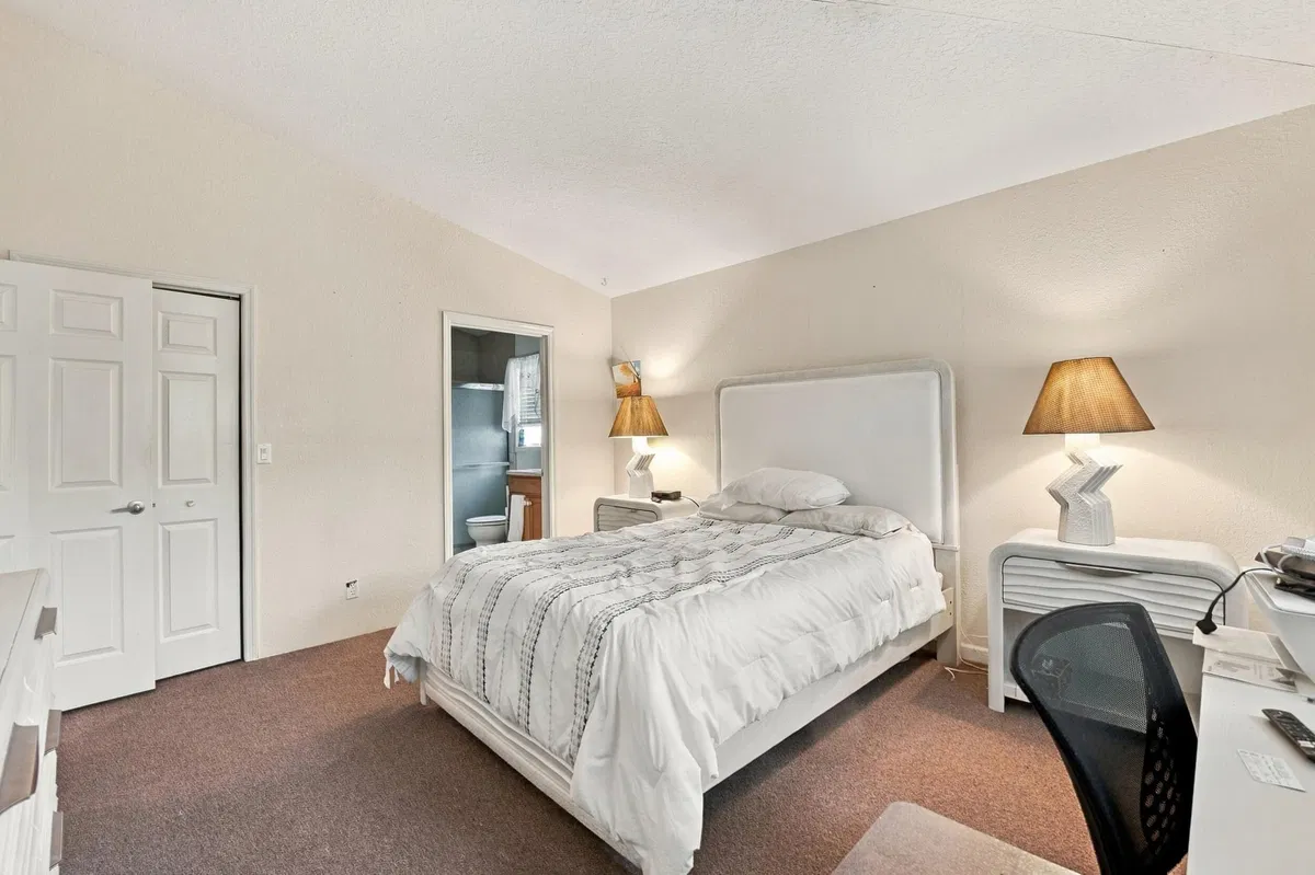 Residence photo 13