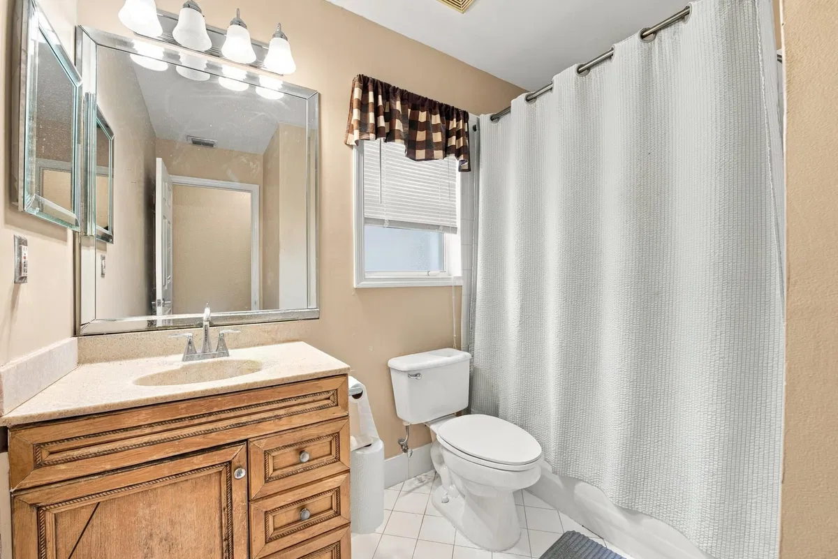 Residence photo 16