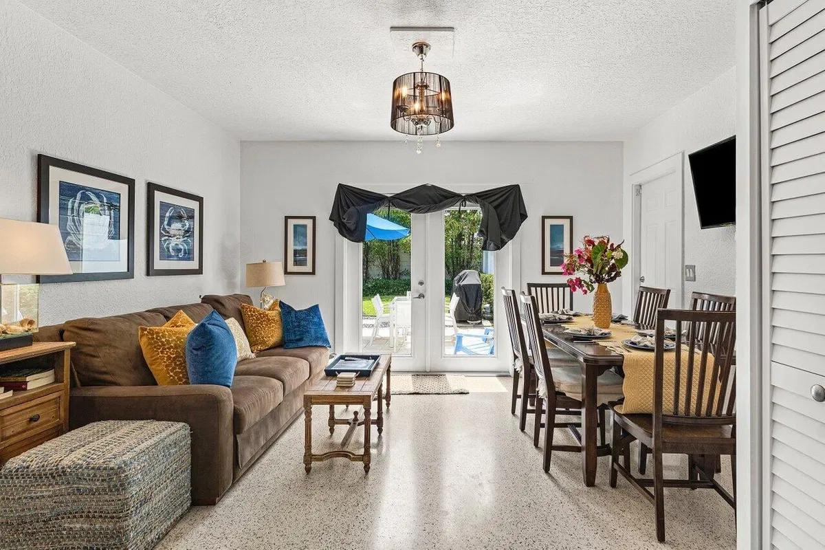 Palm Trail Delray Beach Residence photo 13