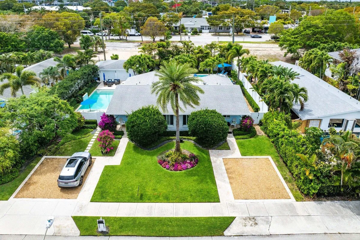 Palm Trail Delray Beach Residence photo 31