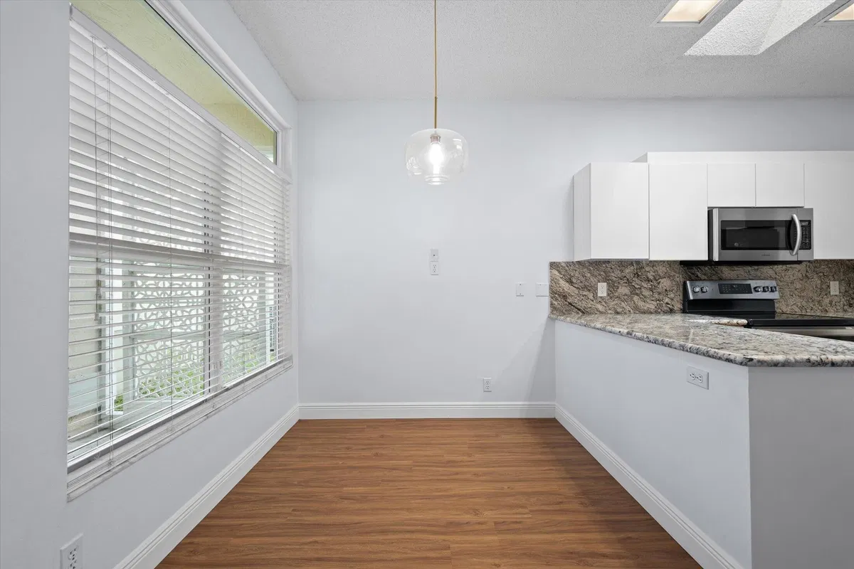 Residence photo 13