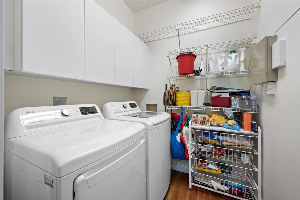 Residence photo 31