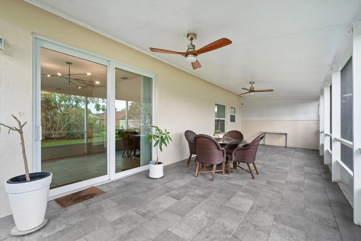 Residence photo 34